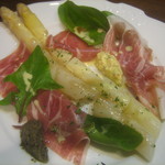 ビストロ バキュース - ２０１２・４　プロバンス産ホワイトアスパラと生ハム