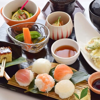 Seasonal limited menu [Seasonal colorful temari Sushi menu] 1,490 yen (excluding tax)