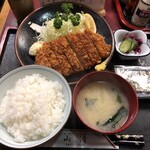 Yama sei - 豚ロースカツ定食 税込900円