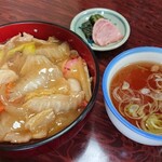 おけさ飯店 - 中華丼 (700円)