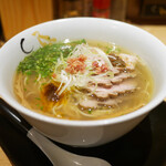 SOBA HOUSE 金色不如帰 - 煮豚塩そば