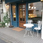 Patisserie JUN UJITA - はじまりの絵。学芸大学駅からずんずん歩いた。立派な教会の近く。