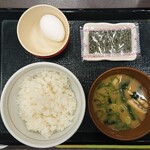 なか卯 - こだわり卵朝定食