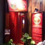 コニーズダイナー - 入るのが楽しくなる様な外観です。