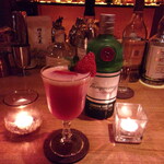 カゴヤバー - 苺のカクテル