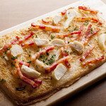 Seasonal tarte flambée <French style pizza>