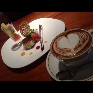 ブレカフェ・ブラッセリィ_0