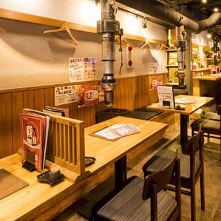 座敷のお席や個室も◎木のぬくもりが溢れるアットホームなお店