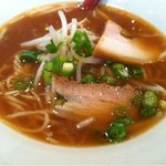 四宮軒 - 濃厚な味は神戸一！くさみは一切無し！！とんこつ醤油ラーメン
