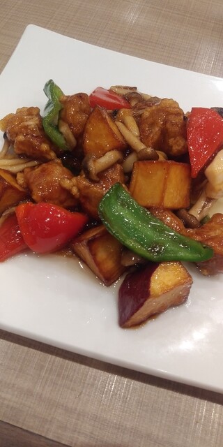 豚フィレ肉とさつまいもの 酢豚定食 を頂きました By Last Queen Of Japan ロンフー ビストロ Lect広島店 Long Hu Bistro 草津南 担々麺 食べログ