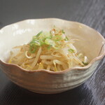 Bean sprouts namul