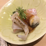 北の華 はやし - 鮃の縁側､皮は炙りで､
                                身はあん肝巻き♬
                                ぽん酢ジュレで...♪*ﾟ