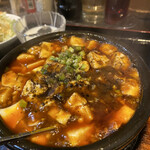 台湾料理 太和菜工坊 - グッツグツの石鍋麻婆