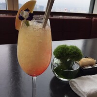 ザ タヴァン グリル＆ラウンジ - 