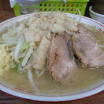 ラーメン二郎 - 小ラーメン＋にんにく＋あぶら