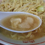 ラーメン二郎 - 背脂も正統派