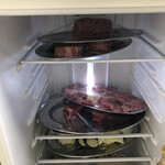 オカダ食品株式会社 - 冷蔵庫に全部入れてくれています