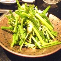 李昇 本館 - まずはネギ盛り（650円）からスタートです