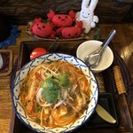 WARUNG JAMKARET - トムヤンクンのフォー。デザート、珈琲とデザートセットで1350円くらいだったと思います。