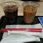 Misuta Donatsu - 飲茶ドリンクセットのアイスカフェラテ&アイスコーヒーです