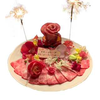 在纪念日和生日的时候吃肉蛋糕!【需要提前预约】