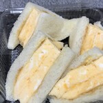 サンドイッチ カフェ こころいろ - 加古川のたまごです、焼き立ての熱々を少し冷ましてからテイクアウトしました（２０２０．３．５）