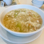 藤枝四川飯店＆ガーデンズ - 蟹肉のスープ
あっさりしてて美味しい