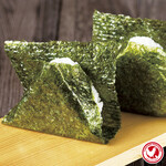 Onigiri (Plum Chirimen, Salmon, Okaka, Kelp) (1 piece)