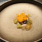 エクアトゥール - 大ハマグリ　ハマグリのジュレ　北海道産ウニ　フキ