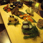 丸太町十二段家 - 御節料理。