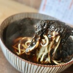 紫檀 手打ち蕎麦と焼鳥 - タップリ生海苔を絡ませて