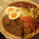 Kitchen723 - 全のせカレーは、チキンカレーとポークカレー