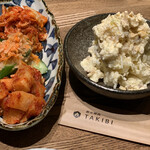 炭火焼肉 TAKIBI - キムチ盛りとクリーミーポテサラ