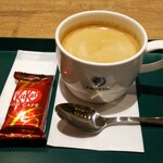 PRONTO IL BAR - ホットコーヒー240円＋キットカット50円(税別)