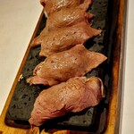youganyakinikudainingubombori - 和牛焼寿司