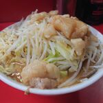 ラーメン二郎 - 小ラーメン　ニンニク、アブラ！
