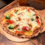 126826834 - Pizza ハーフ＆ハーフ  18㎝（1,020円）
                      マルゲリータとボロネーゼ