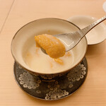 鮨 なんば - ウニのコクとまろやかさが際立つスープ。