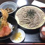 まどもあぜる９号館 - ミニ天丼ざる：￥７００