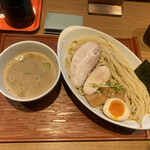 麺 ヒキュウ 六甲道店 - 