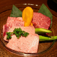 個室焼肉ITADAKI 馬車道 - 