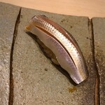 北の華 はやし - コハダ♬
      本当はもっと美味しそうです…
      カメラの性能の問題です( ･ᴗ･̥ )