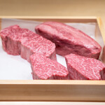 肉割烹 上 - 本日のお肉♡