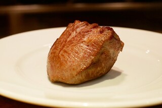 Yoshi - 和牛タンの厚切りステーキ