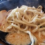 麺や 蒼 - 麺をアップで…