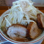 のろし - ラーメン（肉三枚）600円＋野菜増し100円