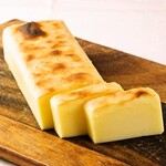 Alegria - 焼きチーズのケージョは大人気