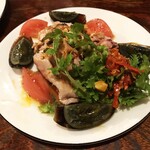 大衆中遊華食堂 八戒 - 蒸し鶏とピータン