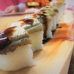 魚虎 - 炙り穴子の棒寿司　580円