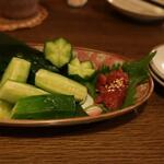 酒菜坊 橋蔵 - 梅キュウ